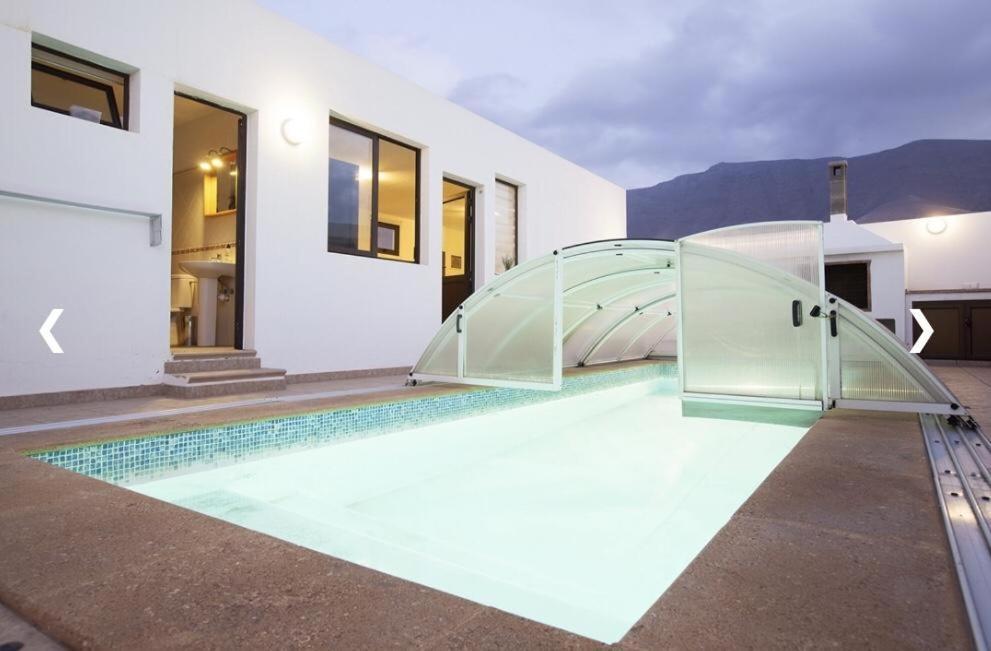Famara Beach House ภายนอก รูปภาพ