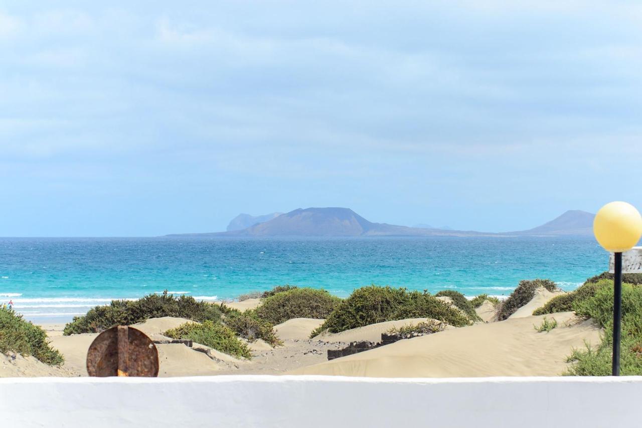 Famara Beach House ภายนอก รูปภาพ